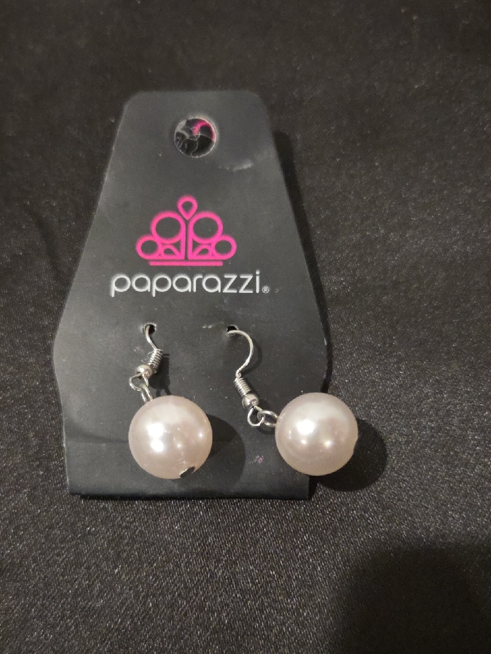 PAPARAZZI FAUX PEARL EARRINGS